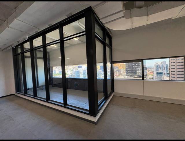 1,912M² OFFICE TO LET IN CAPE TOWN CITY CENTRE